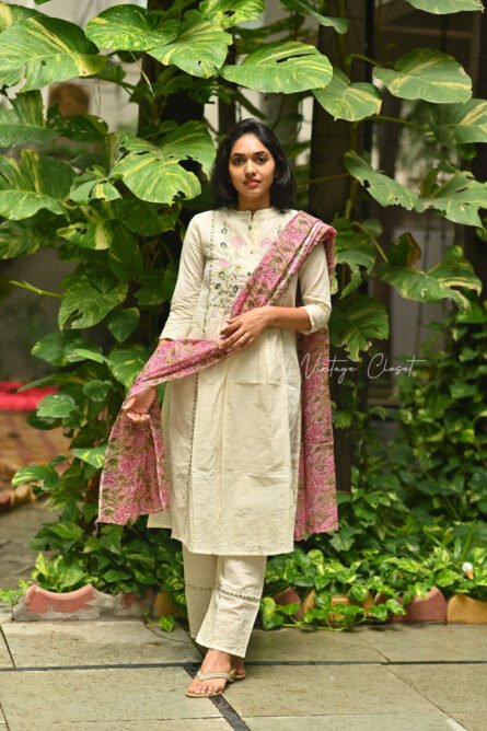 Mythili - Image 12