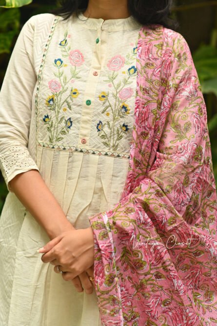 Mythili - Image 8